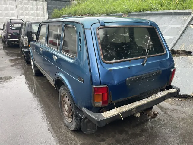 Продажа автомобиля ВАЗ - 21310, 2004 года выпуска