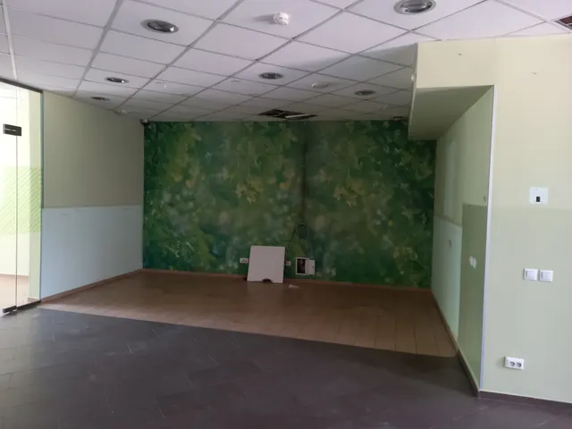 Нежилое помещение на 1-м этаже пристроенной части к 9-этажному жилому дому, с кадастровым номером 02:59:070313:3303, площадью 144,2 кв.м
