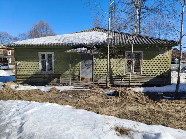 Нежилое здание. Площадь здания 382,2 кв.м., кадастровый номер 38:25:020101:630