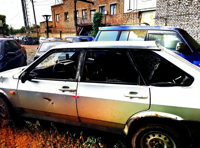 ВАЗ 21093, VIN XTA21093012901856, 2000 г.в., битое лобовое;