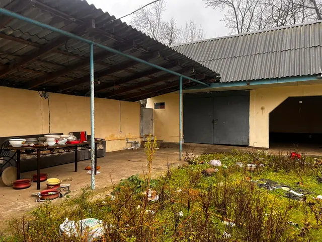 Жилой дом, площадь 86,79 кв. м., кадастровый номер: 05:15:000007:680, этажность 1, земельный участок, площадь 1500 кв. м., кадастровый номер: 05:15:000007:19, местоположение: Республика Дагестан, Новолакский район, с. Чапаево, ул. Седьмая, д. 9 (должник Мустапаева Т. А.)