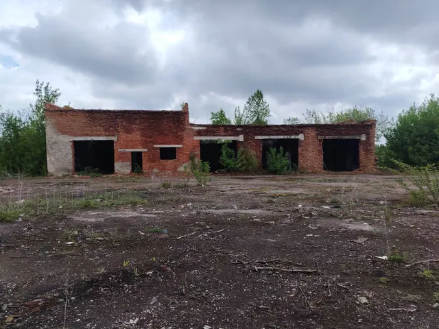 Комплекс зданий с земельным участком