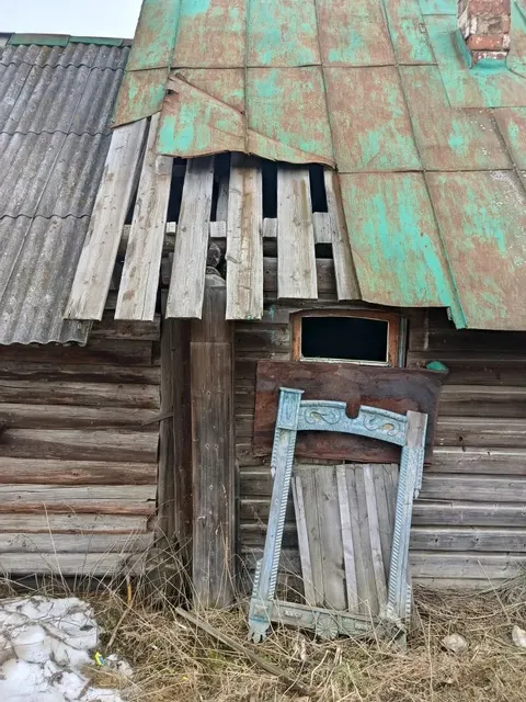 Нежилое здание (кадастровый номер 74:16:1301017:29, общей площадью 38,4 кв. м, количество этажей: 1, в том числе подземных этажей: 0) с земельным участком (кадастровый номер 74:16:1301017:4, общая площадь – 1462,0 кв. м, категория земель: земли населенных пунктов, разрешенное использование: для ведения личного подсобного хозяйства