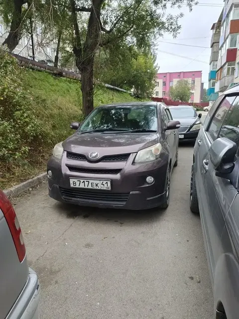 Автомобиль Toyota Ist, 2009 года выпуска, цвет - бордовый, государственный номер В717ЕК41, номер кузова NSP1150004651, номер двигателя D476933, мощность двигателя - 103 л.с, объем двигателя - 1496 куб. см.