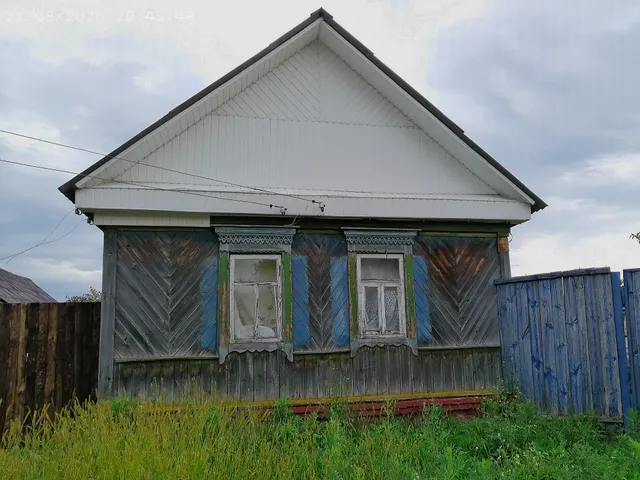Нежилое здание, площадью 36,7 кв.м.,   земельный участок площадью 2837 кв.м, расположенные по адресу: Российская Федерация, Брянская область, городской округ Новозыбковский, село Синий Колодец, улица Центральная, дом 32.