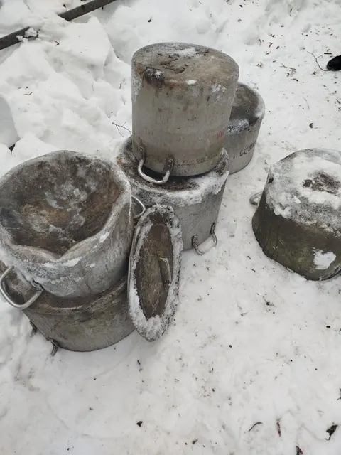 Высвобождаемое движимое военное имущество (лом продовольственной службы)