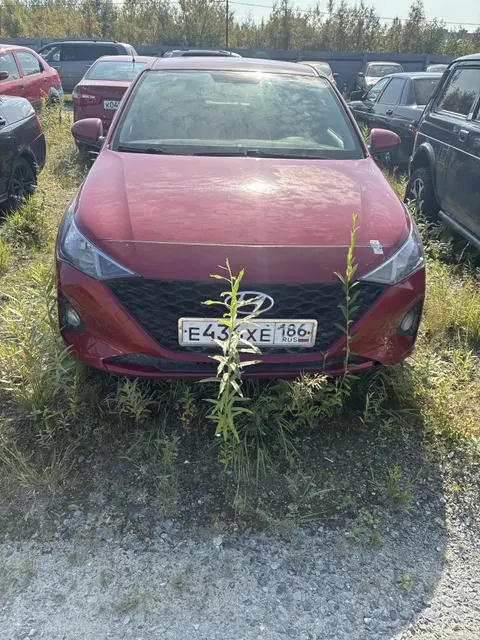 Автомобиль марки  Хендэ Солярис, цвет красный, г.р.з. Е 436 ХЕ 186, VIN Z94K241CBMR266949, г/в 2021. ТС имеет ограничения ФССП на регистрационные действия (ключи и документы отсутствуют, техническое состояние не проверялось, пробег не известен). Имущество продается в том виде, в каком оно есть, в случае продажи возврату/обмену не подлежит. За скрытые дефекты имущества Продавец ответственности не несет.