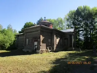 Нежилое здание (корпус спальный) площадью 282,4 кв.м,      1-этажное, в том числе подземных этажей 0, с кадастровым номером 44:13:030701:271, адрес: Костромская область, Нерехтский район, д. Неверово, д. б/н; нежилое здание (корпус 2 – школа с пристройкой) площадью 285 кв.м,          2-этажное, в том числе подземных этажей 0, с кадастровым номером 44:13:030701:270, адрес: Костромская область, Нерехтский район, д. Неверово