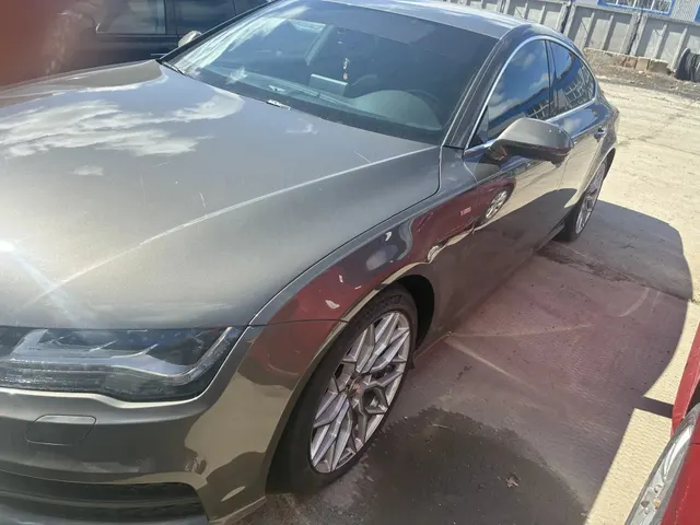 Автомобиль марки "АудиА7" г.р.з. В069ЕР186, VIN XW8ZZZ4GXEG038542, г/в 2003  ТС обременено ЗАЛОГОМ. По общему правилу при переходе права собственности залог сохраняется в соответствии со ст. 353 ГК РФ; приобретатель имущества приобретает права и несет обязанности залогодателя. Риски, связанные с сохранением залога и возможностью обращения взыскания на предмет залога, несет приобретатель. ТС имеет огр-я ФССП на рег-е де-я (ключи и документы отсутствуют, техническое состояние не проверялось.