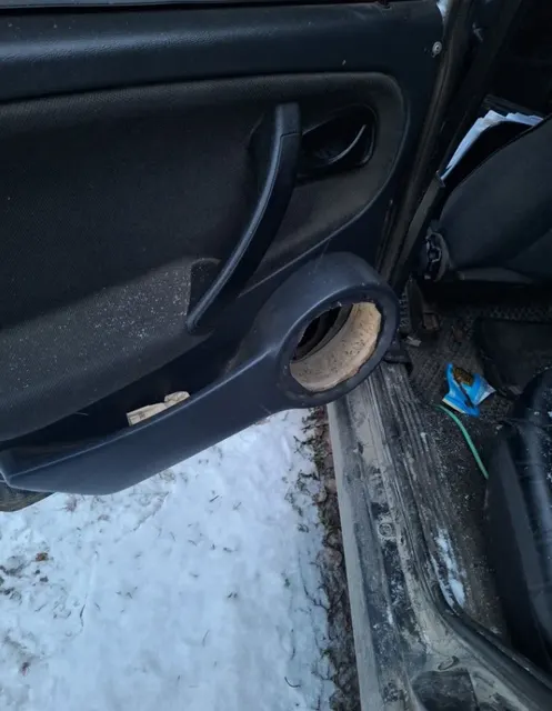 Автомобиль ВАЗ-2106, г.р.з. С580ВМ29, VIN XTK21060030064818, 1 шт. + Автомобиль ВАЗ 21154 LADA SAMARA, 2007 г.в., г.р.з. О335ОЕ29, VIN XTA21154074446486, 1 шт. + Транспортное средство Лада 211440 Лада Самара, 2012 г.в., г.р.з. М684ХС29, VIN XTA211440D5181167, 1 шт. Единый лот. Реализация по прямому назначению. Сопроводительные документы отсутствуют.