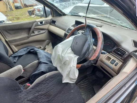Автомобиль MITSUBISHI RVR, г/н О533ХМ124, 2000г.в., № кузова N61W0205693. После ДТП комплектность и состояние  не проверялась данное имущество обращено в доход государства, (Документы отсутствуют) Находится в Кежемском районе.-60% Автомобиль находится в залоге