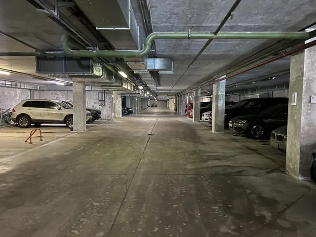 Продажа имущества, находящегося в собственности города Москвы, нежилое помещение по адресу: г. Москва, бульв. Ходынский, д. 17 площадью 19,4 кв. м, Подвал № 2, м/м 173, кадастровый номер: 77:09:0005007:2667