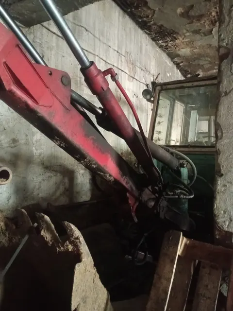 Трактор колесный ЮМЗ-6АЛ, год изготовления 1990, паспорт транспортного средства ВВ 108753,  мощность двигателя 44,5 л.с. (60,5 кВт), вид двигателя Д-65м двигатель М8Д3376