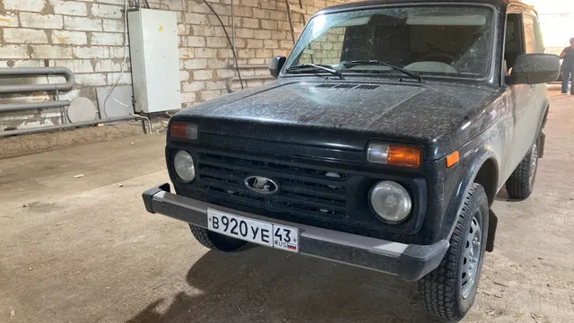Легковой автомобиль универсал марки LADA 4*4, 2023 г.в., г/н В920УЕ43, цвет черный, VIN XTA212140R2503775