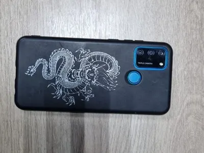 Сотовый телефон HONOR, сотовый телефон Tecno CK7n Camon20Pro, зарядное устройство отсутствует,  рабочее состояние не проверялось.  Находится Красноярский край, г. Лесосибирск.(807,1117/25)