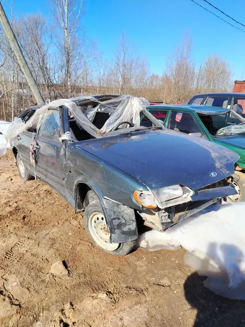 Годные остатки ВАЗ 211440-26, г.в. 2010, VIN: X7Y211440A0003285, г/н: Е734ВР11, Документы: Нет, Ключи: Нет, Примечание: В нерабочем состоянии, после ДТП, имеется деформация кузова, нет лобового стекла, с левой стороны, заднего стекла, правого пассажирского стекла, деформация лонжеронов. АС ПИБИ: 11-008986-1