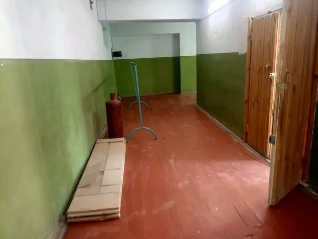 Нежилое помещение, площадью 32,9 кв.м. Российская Федерация, Республика Татарстан, Агрызский муниципальный район, с КРЫНДЫ, ул. Советская, д. 33