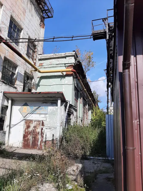 Нежилое помещение  площадью 1663 кв.м., с кадастровым номером 74:25:0302315:1083, по адресу: Челябинская область, г.о. Златоустовский, г. Златоуст, пл. 3 Интернационала, д.14/1, помещ.13