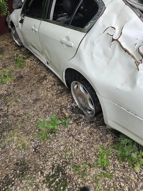 NISSAN SKYLINE