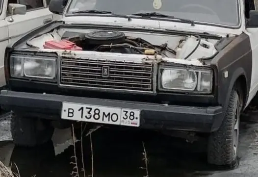 Автомобиль марки "ВАЗ 21070", гос номер знак В138МО 38