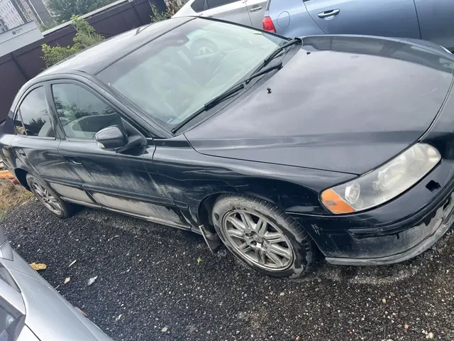 (повторные торги) Автомобиль ВОЛЬВО S60, 2006 г.в., г/н А728НТ124, VIN YV1RS595772603312, № кузова YV1RS595772603312, цвет черный. Идентификационные номера не сверялись, рабочее состояние не проверялось, автомобиль закрыт, ключи и документы отсутствуют. Должник Гурских И.О. Обременения: Залог, запреты на рег. действия. Начальная цена продажи 590750,00 руб. Задаток 89000,00 руб. (1814)