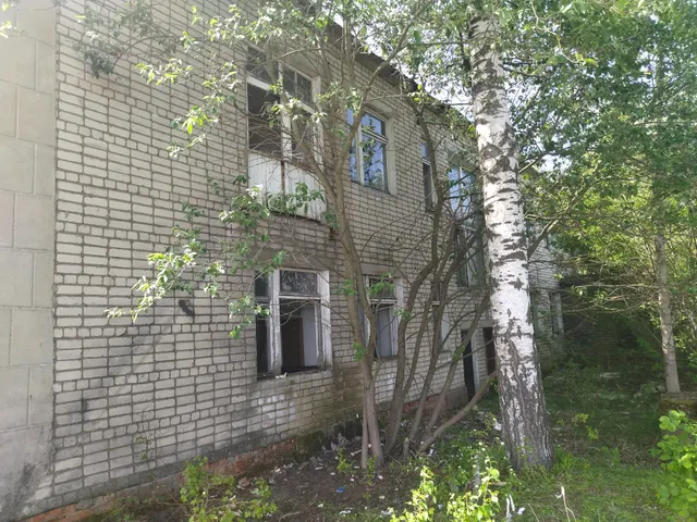 Имущество, находящееся в собственности Ярославской области, расположенное по адресу:  Ярославская область, м. о. Переславль-Залесский, г. Переславль-Залесский,   ул. Железнодорожная, д. 1, с земельным участком