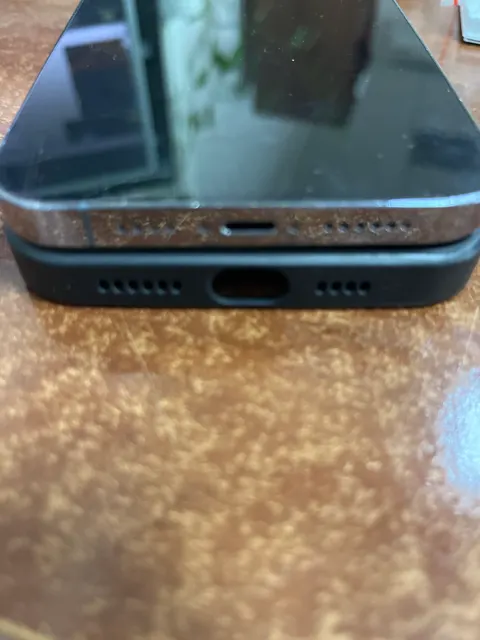 Сотовый телефон  марки Iphone 13 ProMax, цвет голубой,imei отсутствует.