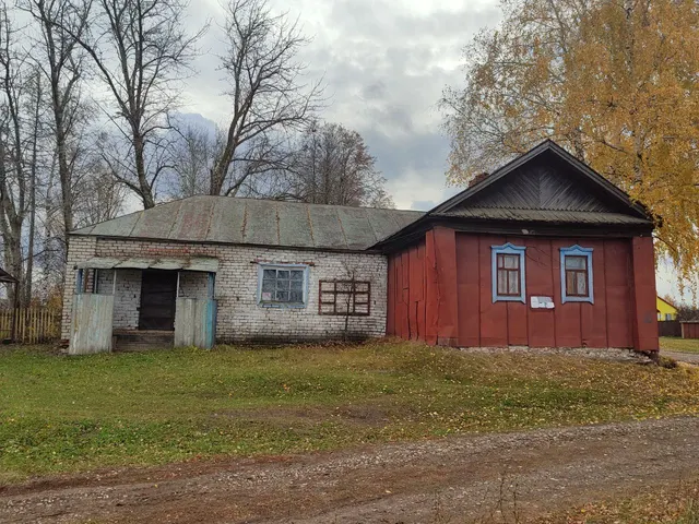 нежилое здание,количество этажей – 1, площадь – 158,4 кв.м., кадастровым номером 21:19:050301:421 и земельный участок, категория земель: земли населенных пунктов, разрешенное использование: для обслуживания и содержания здания клуба, общая площадь 957 кв.м., кадастровый номер 21:19:050301:73, расположенные по адресу: Чувашская Республика, р-н Урмарский, д. Тансарино, ул. Ленина, д. 7