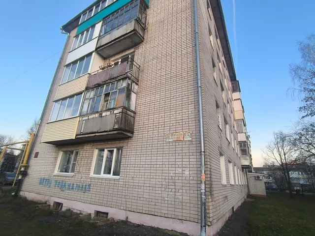Нежилое помещение (магазин) площадью 113,5 кв.м., кад. №12:04:0870104:1284, по адресу: РМЭ, пгт. Медведево, ул. Коммунистическая, д.12