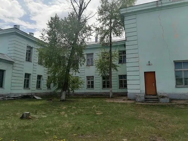 нежилое здание, расположенное по адресу: п.Аксеново-Зиловское, ул. Советская 55