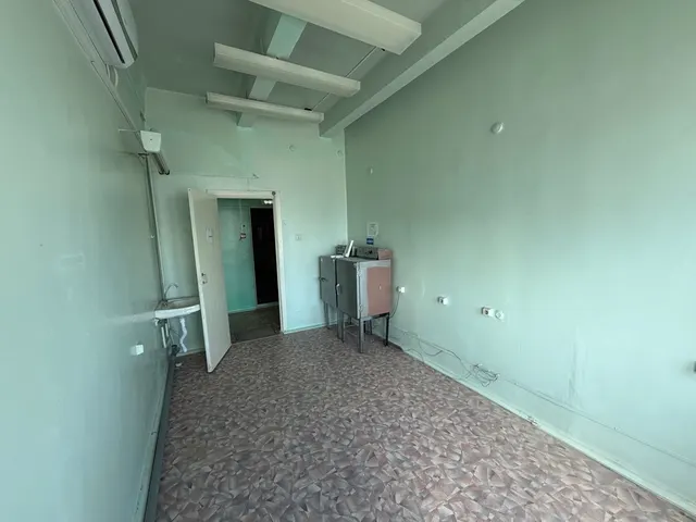 Нежилое помещение, расположенное по адресу: г. Орёл, пл. Мира, д 3, пом. 138