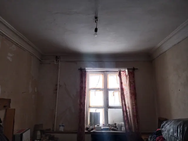 нежилое помещение № 4 с кадастровым номером 56:42:0229001:795 площадью 91,6 кв.м, назначение: нежилое, наименование: нежилое помещение № 4, расположенное по адресу: Оренбургская область, г. Новотроицк, ул. Советская, д. 10, помещение 4