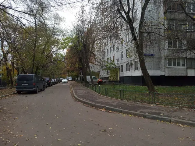 1/2 доля в праве общей долевой собственности на квартиру пл.44,5кв.м по адресу: Российская Федерация, город Москва, вн.тер.г. муниципальный округ Орехово-Борисово Северное, проезд Борисовский, дом 36, корпус 2, квартира 293, к/н 77:05:0011005:1558