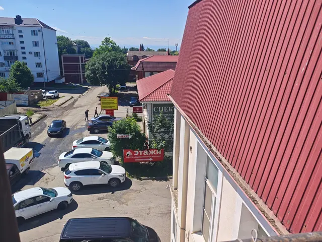Нежилое административное здание