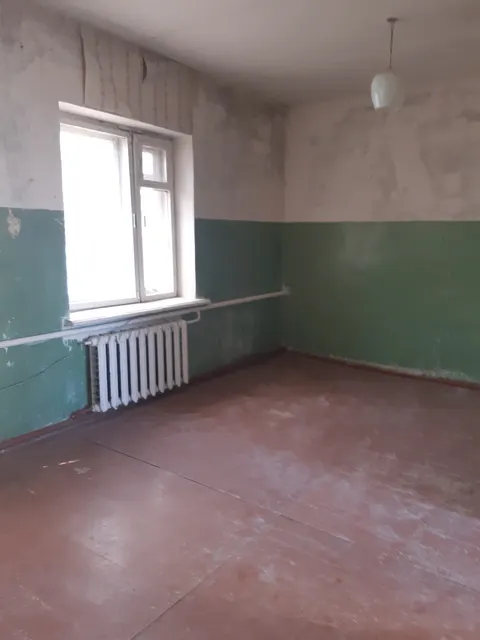 Продажа земельного участка площадью 913,0 кв.м, с расположенными на нем объектами недвижимого имущества – нежилое здание, площадью 121,1 кв.м, нежилое одноэтажное здание, площадью 52,6 кв.м, комплекс складских помещений, площадью 23,5 кв.м, комплекс складских помещений, площадью 46,6 кв.м, нежилое здание лаборатории, площадью 122,2 кв.м, нежилое здание, площадью 35,5 кв.м, нежилое здание, площадью 47,4 кв.м, по адресу: Саратовская область, р.п Духовницкое, ул. А. Марчука, д.11 а.