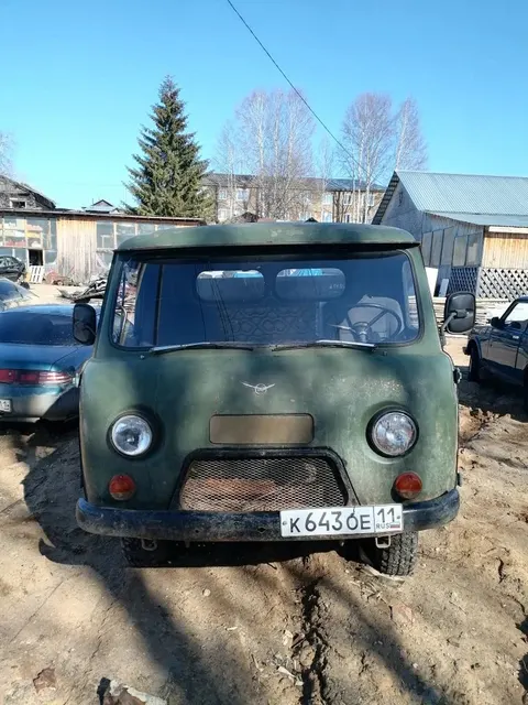 Автомобиль УАЗ-452Д, г.в. 1982, VIN: Нет, г/н: К643ОЕ11, Документы: В наличии ПТС, СТС. в ПТС отсутствует VIN, Ключи: Есть, Примечание: Тип ТС - фургон, цвет хаки,  № шасси 266677,  Колеса спущены, имеются следы коррозии по всему корпусу, сколы краски. АС ПИБИ: 11-008898-1