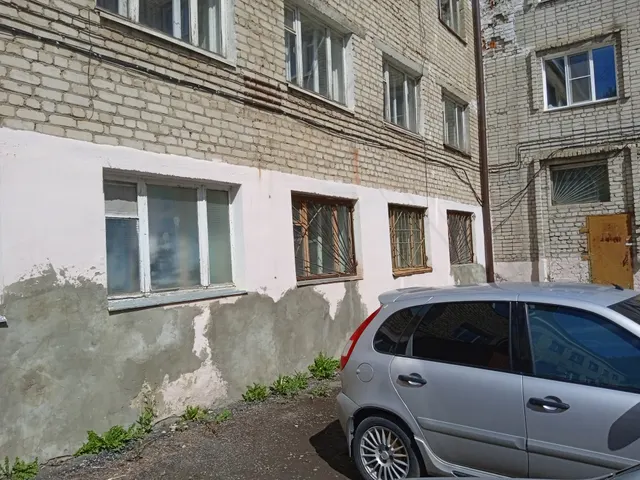 Встроенное нежилое помещение № 1 в жилом доме, расположенное по адресу:  г. Саранск,                  ул. Веселовского,  д. 7.