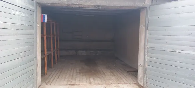 Нежилое помещение (гараж), площадью 24,6 кв. м., РНФИ П13720005194 (кадастровый номер 86:13:0202002:1704), расположенного по адресу: Ханты - Мансийский автономный округ – Югра, г. Нягань, пр-кт Нефтяников, д. 6, корп. 8, бокс 3