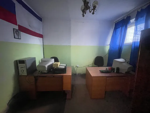 «нежилое помещение (помещение АТС) площадью 226,2 кв. м, кадастровый номер 90:12:090103:7947, расположенное по адресу: Российская Федерация, Республика Крым, Симферопольский р-н, Мирное с, Белова ул, д 26, начальной минимальной стоимостью 5 130 000 (пять миллионов сто тридцать тысяч) рублей 00 копеек (с учетом НДС)»