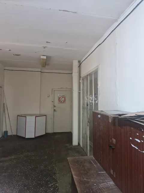 Нежилое помещение (к. 15, 15а, 27, 28, 29), являющееся частью нежилого помещения II, расположенного по адресу:  Российская Федерация, Тверская область, г. Тверь, пос. Химинститута,  д. 26, кадастровый номер   69:40:0200085:657, площадью 59,9 кв.м. МОП пропорционально площади передаваемого нежилого помещения.
