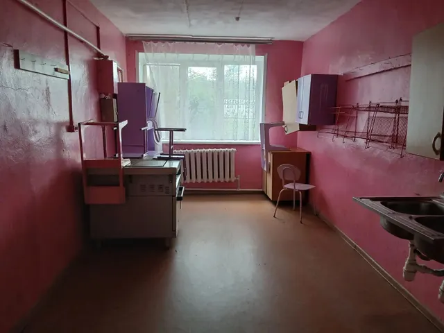 - нежилое помещение, общей площадью 141,7 кв.м. и нежилое помещение № 2, общей площадью 13,8 кв.м.