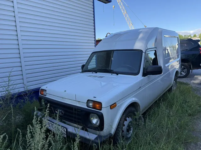 Транспортное средство NV21OH, 2023 года выпуска, цвет - белый, VIN Z8XNV210HP1000155, государственный номер О870ОВ29. Состояние ТС: вмятина на капоте, следы коррозии под стеклом и на передней части капота, сколы под капотом и на лобовом стекле, трещина на левой фаре. (на стоимость сложившуюся по итогам аукциона, будет начислен НДС 22%)