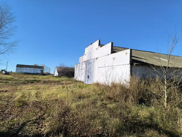 Нежилое здание -склад