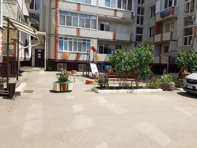 Д-к Эрдели В.А. Жилое помещение пл. 32,2 кв.м,КН 23:43:0130087:5175, адрес: г.Краснодар, п.Российский,ул.Измаильская, д.13, кв.48. Обременение: залог, арест, н/ц 1 317 928,50 руб., з-к 13 179,00 руб., ш/а 13 179,00 руб.