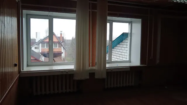 Нежилое помещение, площадью 21,6 кв.м., расположенное по адресу: Вологодская область, р-н. Харовский, г. Харовск, ул. Южная, д. 23.