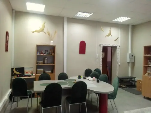 Часть нежилого помещения 1008 с КН 60:27:0010313:188 на первом этаже МБУ «Псковский бизнес-инкубатор» (№12 по техническому паспорту, кабинет №13а) общей площадью 31,6 кв.м., расположенного по адресу: 180000, Псковская область, г.Псков, Набережная реки Великой, д.6