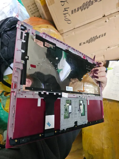 Детали для ноутбука с товарным знаком «ACER» 19 шт Детали для ноутбука с товарным знаком «VAIO» 5 шт Жесткий диск с товарным знаком «HP» 10 шт