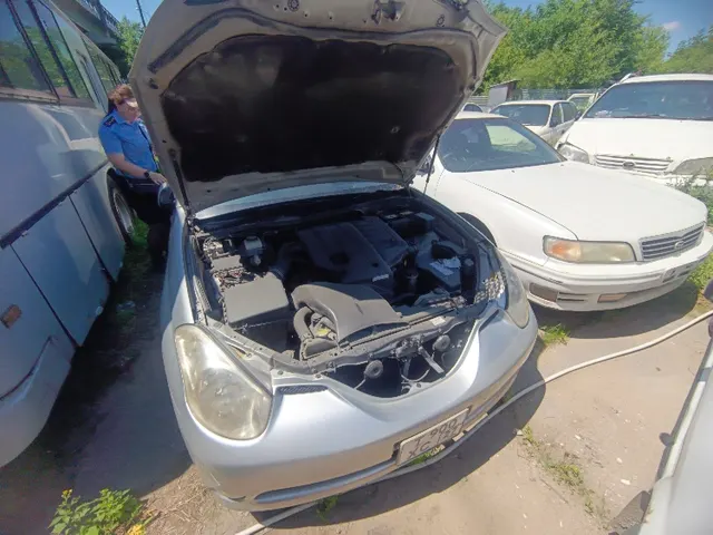 Автомобиль "Тойота Веросса" ("Toyota Verossa") государственный регистрационный номер T900XC 27 регион, номер кузова - JZX1106043272, номер двигателя - 1218597, 2002 года выпуска, серого цвета