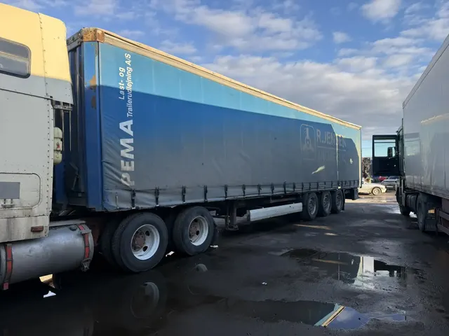Полуприцеп, 2005 года выпуска, цвет – черный, VIN WKESDP27051239568, государственный номер АЕ086729