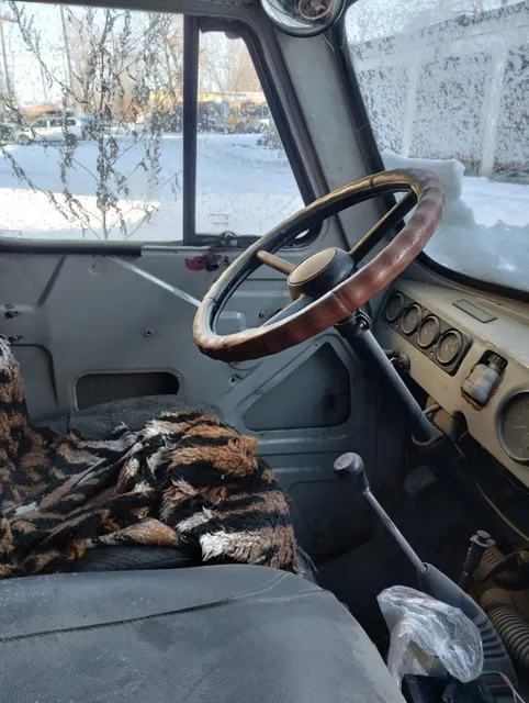 Автомобиль "УАЗ-220695"